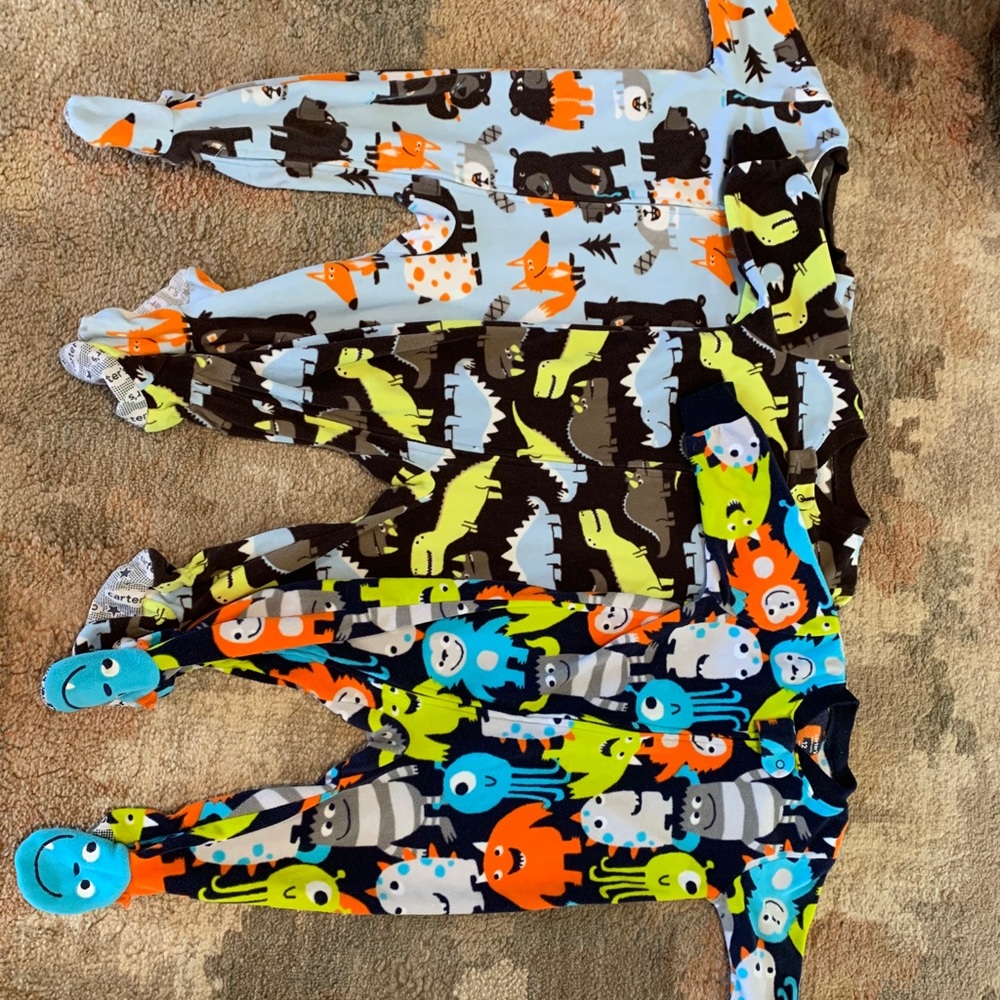 3 size 12 months Carter’a pajamas